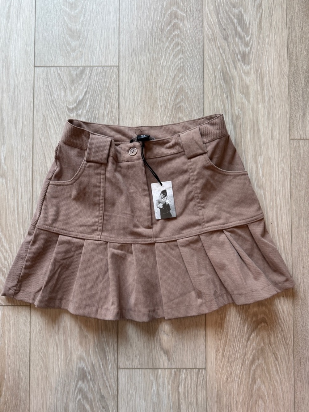 Sincerely Jules Beige Cordoroy Pleated Mini Skirt Size Medium Academia  M